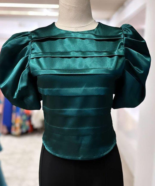 TOP VERDE DE MANGAS SATIN